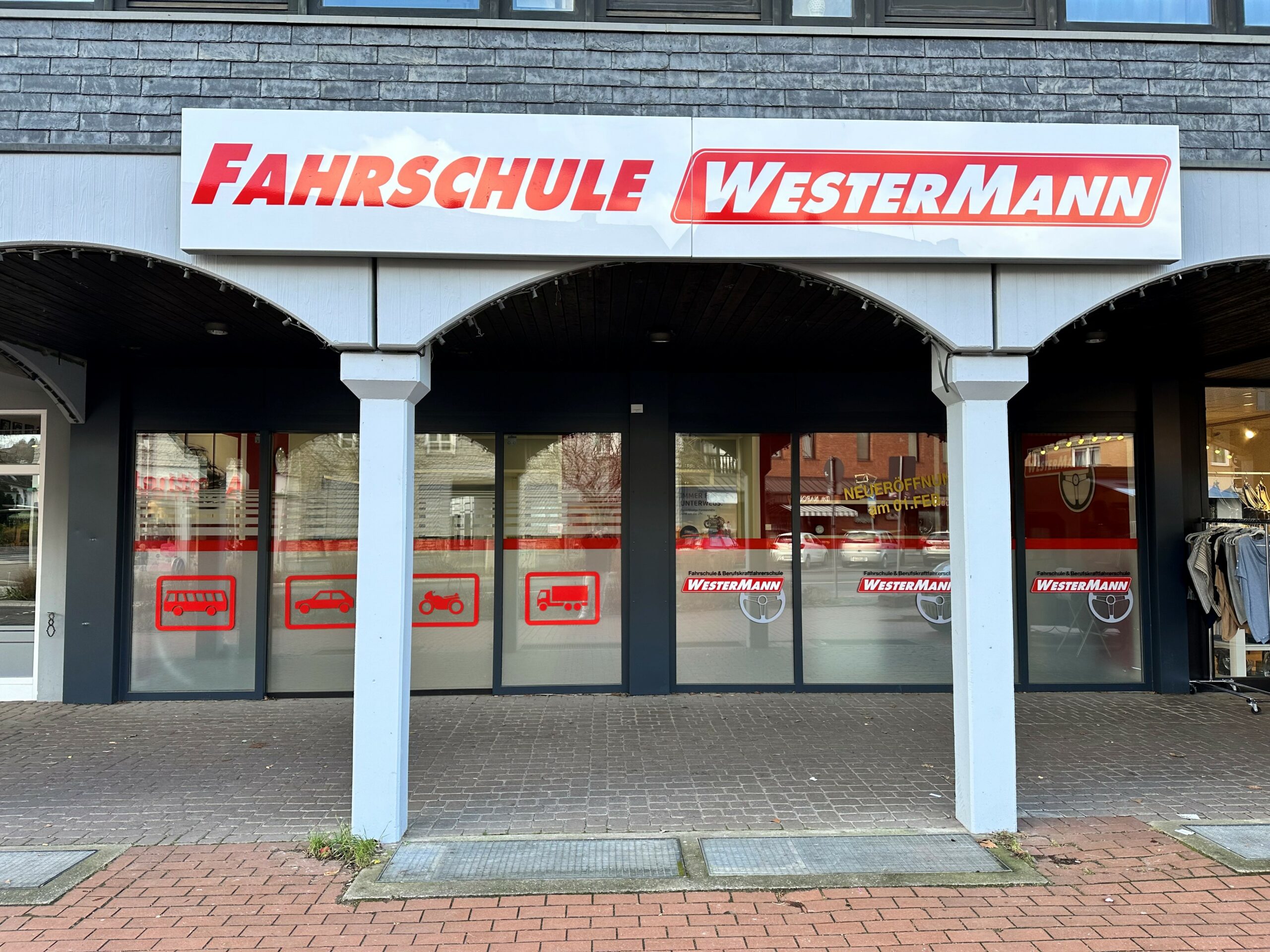 Fahrschule Leichlingen - Westermann-Filiale von außen